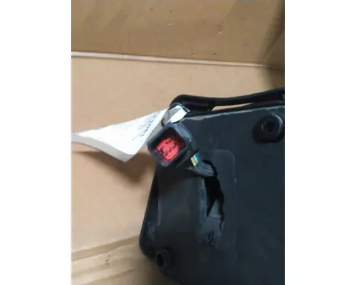 PETERBILT 579 MIRROR ASSEMBLY CABDOOR