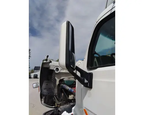 PETERBILT 579 MIRROR ASSEMBLY CABDOOR