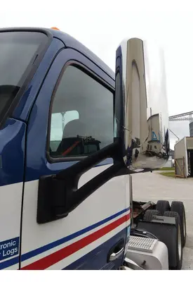 PETERBILT 579 MIRROR ASSEMBLY CAB/DOOR