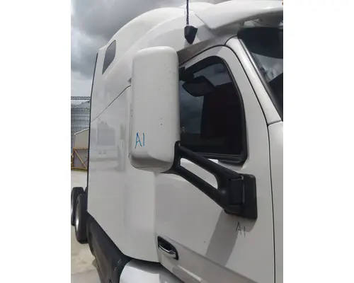 PETERBILT 579 MIRROR ASSEMBLY CABDOOR