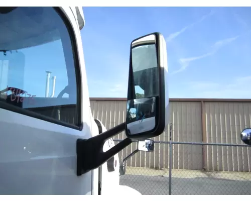 PETERBILT 579 MIRROR ASSEMBLY CABDOOR