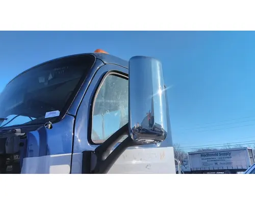 PETERBILT 579 MIRROR ASSEMBLY CABDOOR