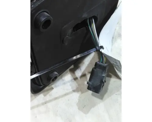 PETERBILT 579 MIRROR ASSEMBLY CABDOOR