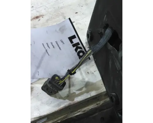 PETERBILT 579 MIRROR ASSEMBLY CABDOOR