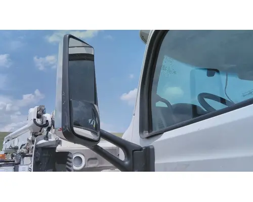 PETERBILT 579 MIRROR ASSEMBLY CABDOOR