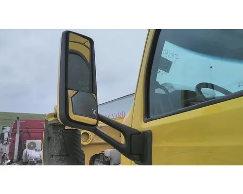 PETERBILT 579 MIRROR ASSEMBLY CABDOOR