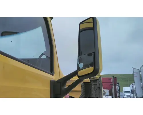 PETERBILT 579 MIRROR ASSEMBLY CABDOOR