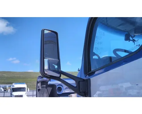 PETERBILT 579 MIRROR ASSEMBLY CABDOOR