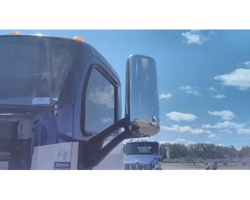 PETERBILT 579 MIRROR ASSEMBLY CABDOOR