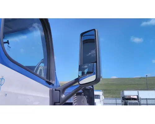 PETERBILT 579 MIRROR ASSEMBLY CABDOOR