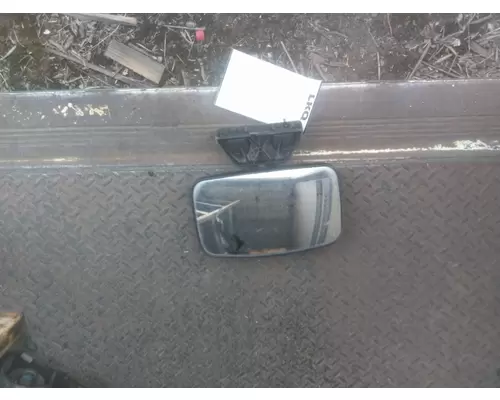 PETERBILT 579 MIRROR LOOK DOWN