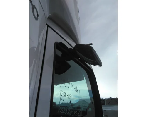 PETERBILT 579 MIRROR LOOK DOWN
