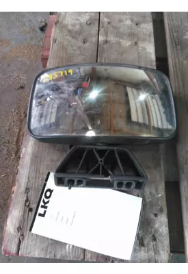 PETERBILT 579 MIRROR LOOK DOWN