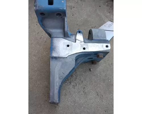 PETERBILT 579 MOUNTS, CAB