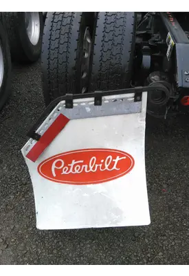 PETERBILT 579 MUD FLAP HANGER