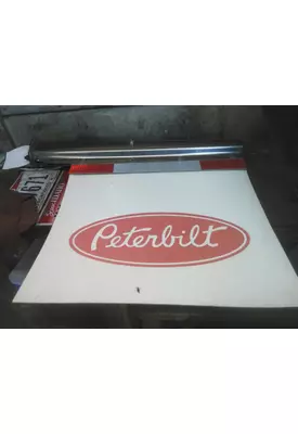PETERBILT 579 MUD FLAP HANGER