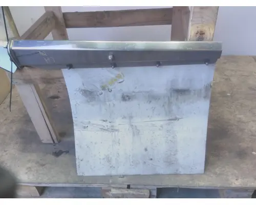 PETERBILT 579 MUD FLAP HANGER