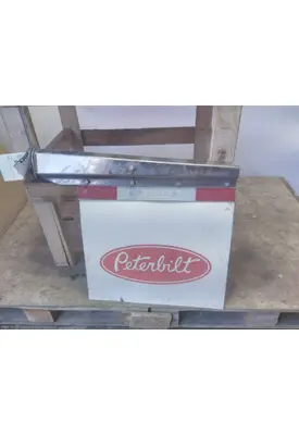 PETERBILT 579 MUD FLAP HANGER