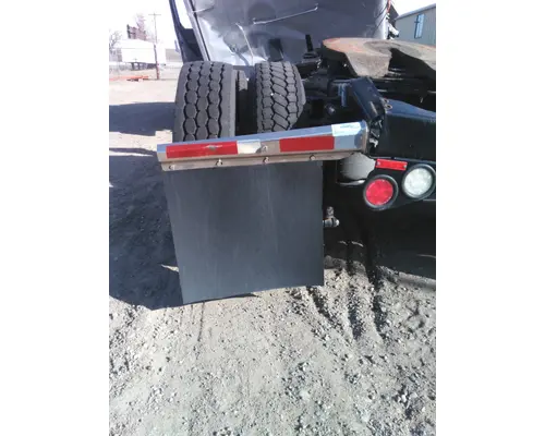 PETERBILT 579 MUD FLAP HANGER
