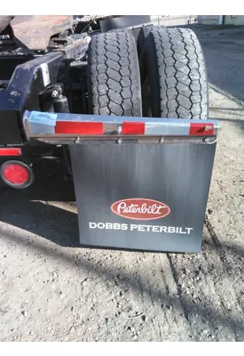 PETERBILT 579 MUD FLAP HANGER
