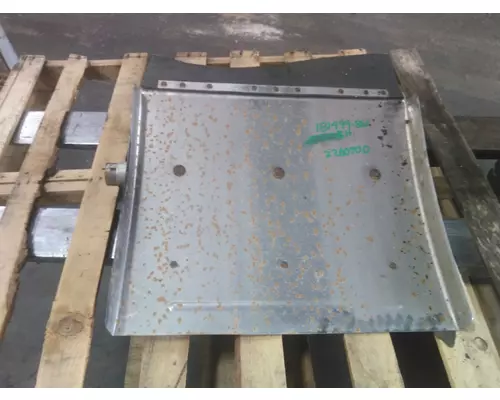 PETERBILT 579 MUD FLAP HANGER