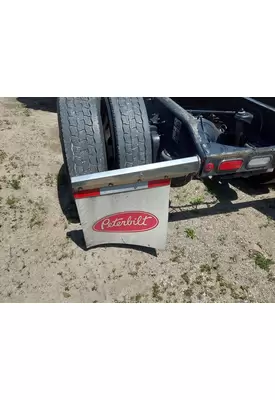 PETERBILT 579 MUD FLAP HANGER