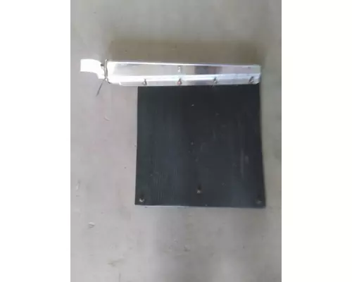 PETERBILT 579 MUD FLAP HANGER