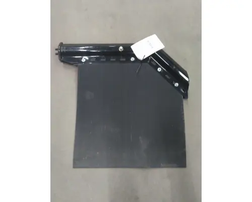 PETERBILT 579 MUD FLAP HANGER