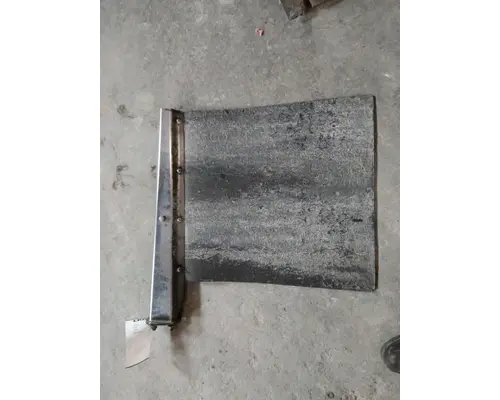 PETERBILT 579 MUD FLAP HANGER