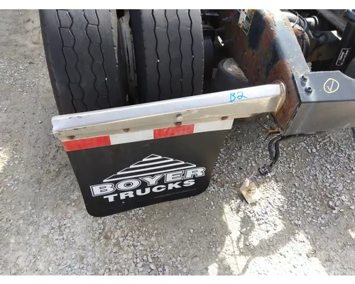 PETERBILT 579 MUD FLAP HANGER