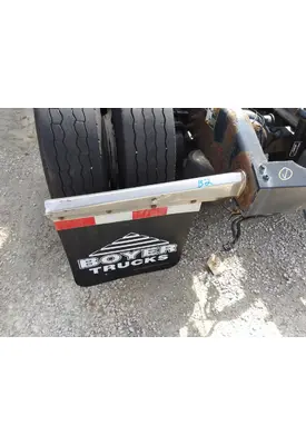 PETERBILT 579 MUD FLAP HANGER