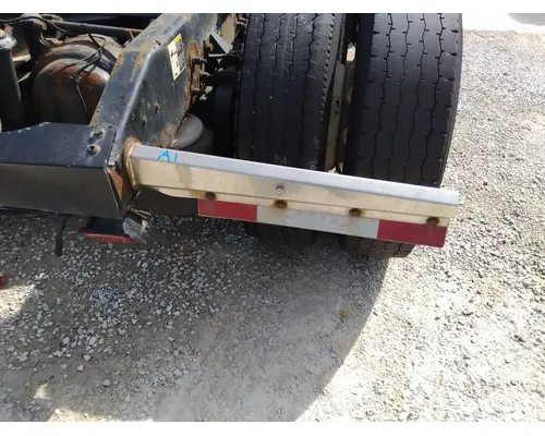 PETERBILT 579 MUD FLAP HANGER