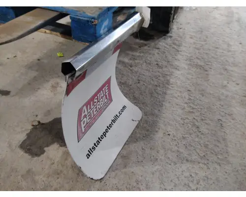 PETERBILT 579 MUD FLAP HANGER