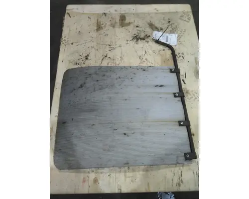 PETERBILT 579 MUD FLAP HANGER