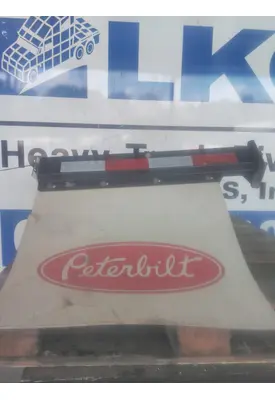 PETERBILT 579 MUD FLAP HANGER