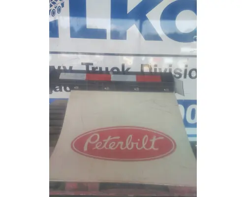 PETERBILT 579 MUD FLAP HANGER