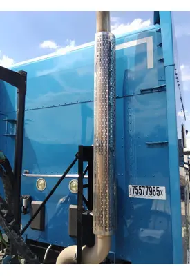 PETERBILT 579 MUFFLER SHIELD