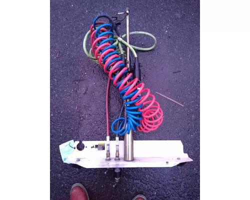 PETERBILT 579 POGO stick, Airelectrical line mount