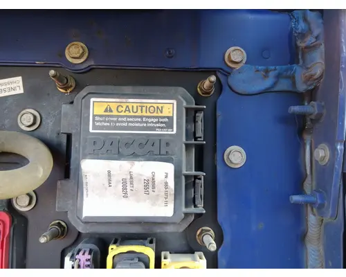 PETERBILT 579 POWERNET DISTRIBUTION BOX (PNDB)