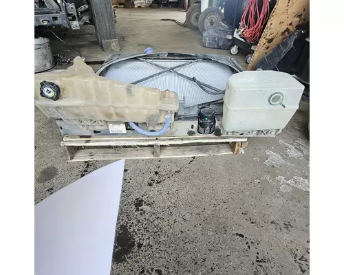 PETERBILT 579 RADIATOR ASSEMBLY