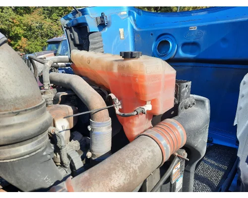 PETERBILT 579 RADIATOR OVERFLOW TANK