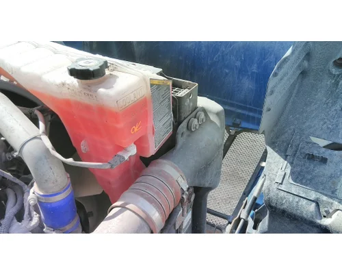 PETERBILT 579 RADIATOR OVERFLOW TANK