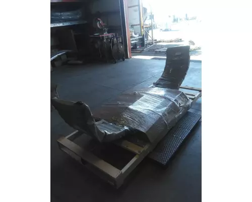 PETERBILT 579 RADIATOR SHROUD