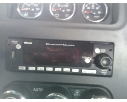 PETERBILT 579 RADIO AMFMBLUETOOTH