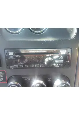 PETERBILT 579 RADIO AM/FM/BLUETOOTH