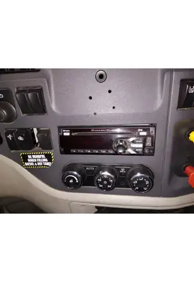PETERBILT 579 RADIO AM/FM/BLUETOOTH