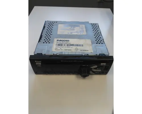 PETERBILT 579 RADIO AMFMBLUETOOTH