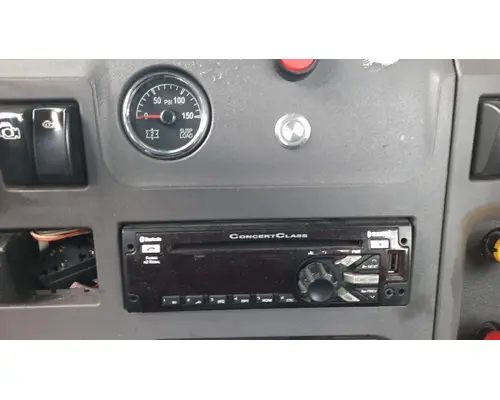 PETERBILT 579 RADIO AMFMBLUETOOTH