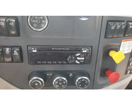 PETERBILT 579 RADIO AMFMBLUETOOTH