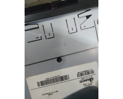 PETERBILT 579 RADIO AMFMBLUETOOTH